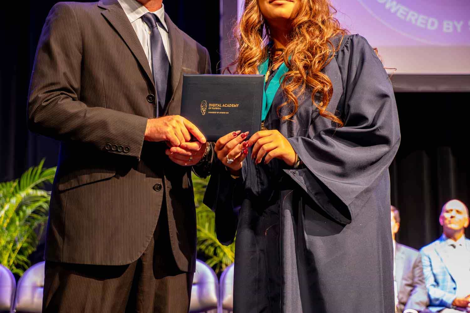 ti fi k ap resevwa diplòm nan
